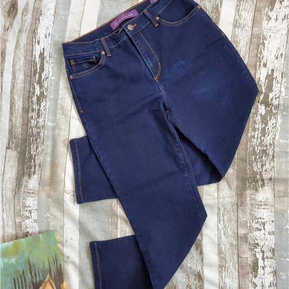 GLORIA VANDERBILT Women's Petite AMANDA Dark Wash Petite Straight Leg Jeans 8P - Picture 1 of 15